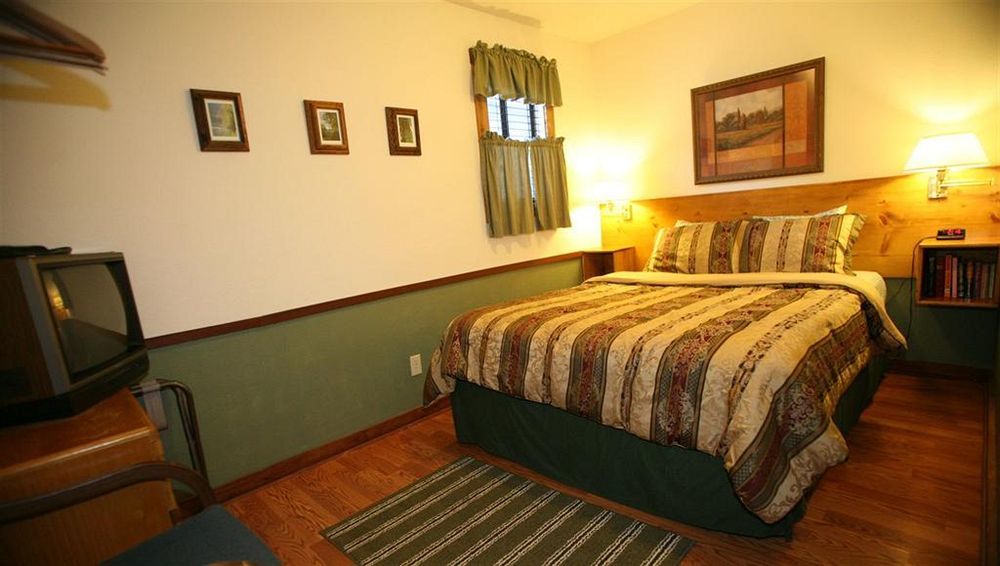 On The Russian River Inn 2*